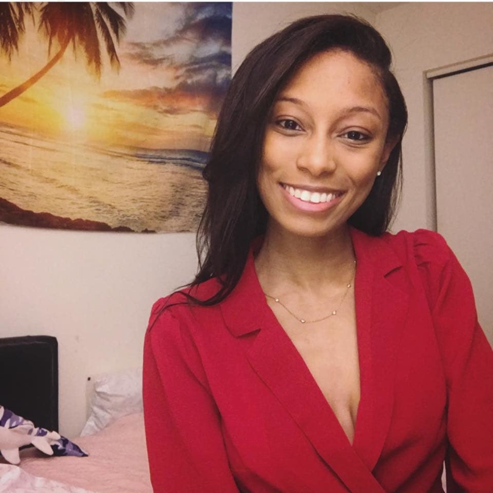Meet your Posher, Alexis
